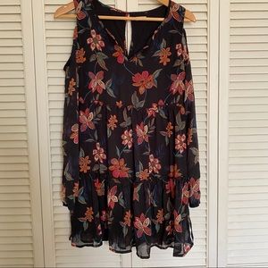 HOLLISTER | cold shoulder chiffon dress
